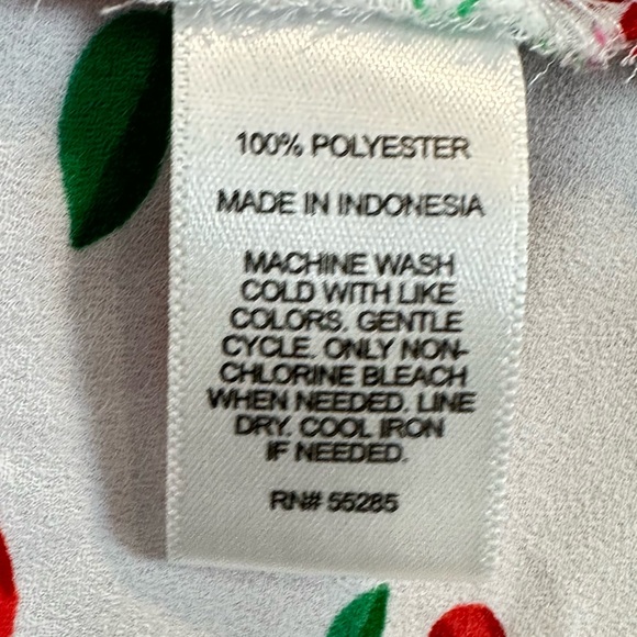 Express Portofino Shirt Original Fit Cherry Print Top Size M - Picture 5 of 7